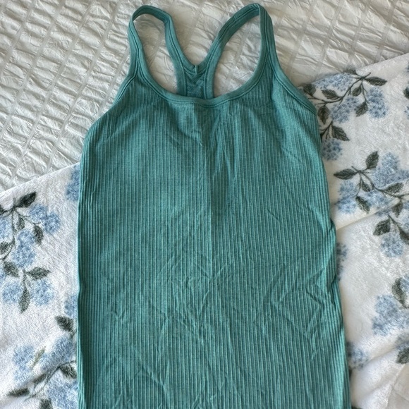 Lululemon tank top - Picture 3 of 6